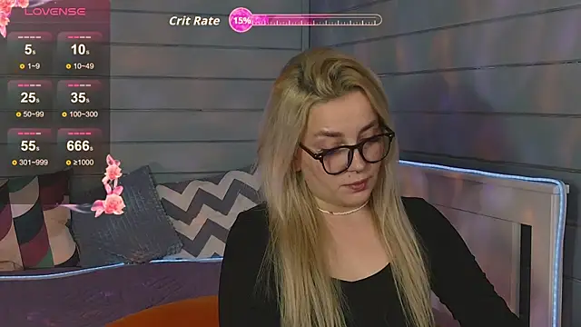 Crystal Jull online show from October 16, 1:45 pm