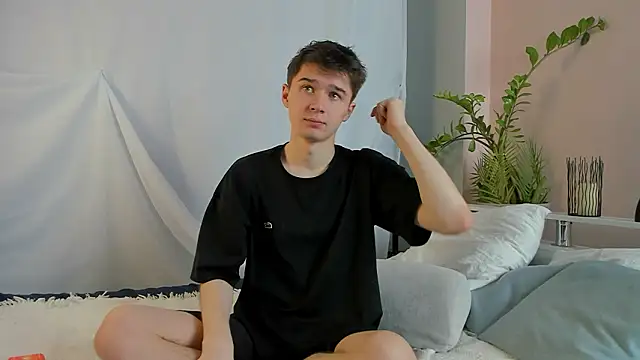 SherlockMax online show from February 13, 8:05 pm