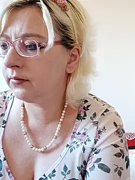 VikaKing online show from November 7, 8:03 am