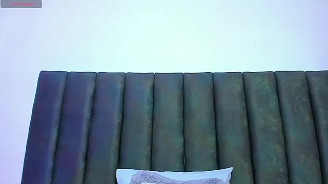 hannah miller 1 online show from March 4, 3:40 pm