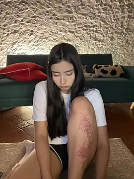 Snapshot of kaori_77 chatting on February 2, 3:05 am kaori 77 online show from February 2, 3:05 am