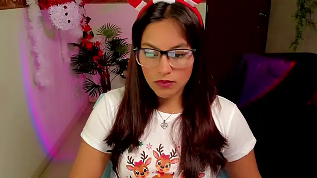 Cameroon-Diaz online show from December 1, 1:49 pm