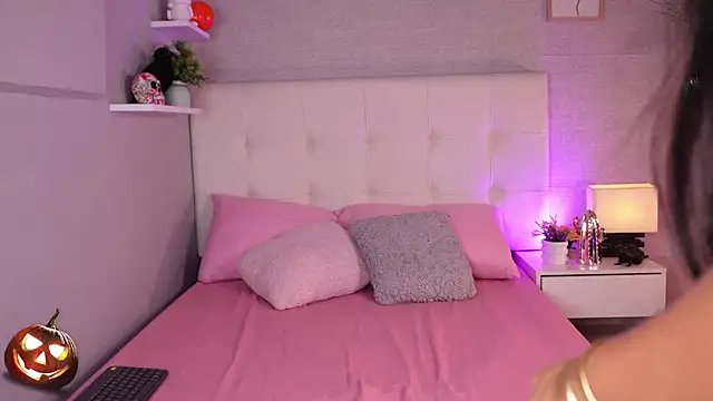 barbaramarmol online show from October 31, 12:50 pm