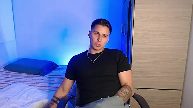 valentinosex1 online show from February 24, 11:25 pm