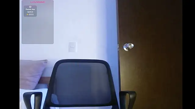 axel davis  online show from October 21, 12:11 am