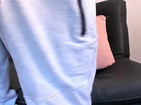 axel davis  online show from November 24, 3:01 pm