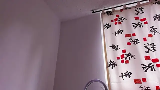 axel davis  online show from February 3, 4:23 pm