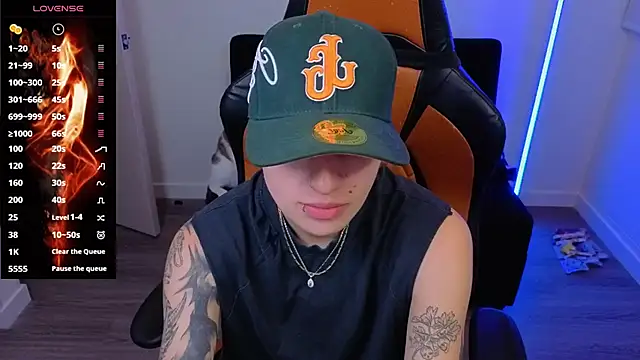 imlaiaaa online show from November 4, 12:43 am