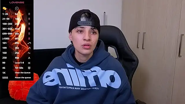 imlaiaaa online show from November 27, 12:02 am