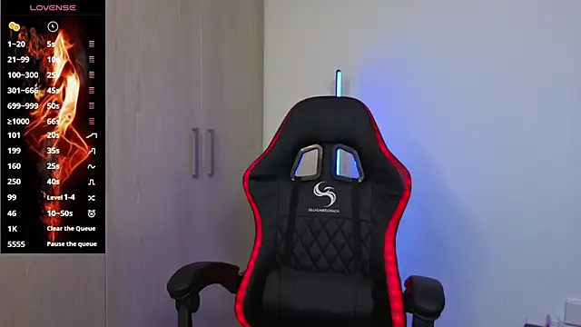 imlaiaaa online show from December 16, 10:04 pm