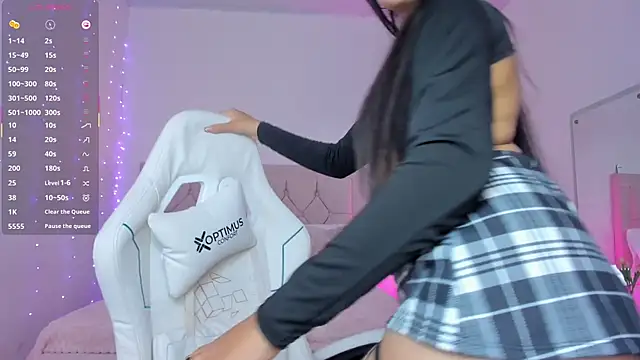 kim dreams18 online show from October 31, 12:00 am