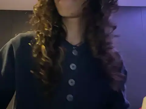 camille delrey online show from October 12, 5:39 am