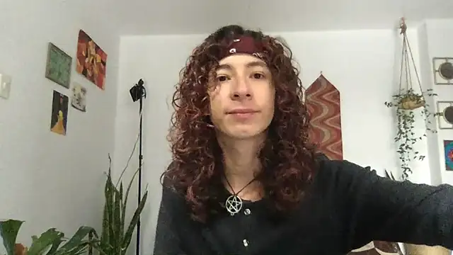 camille delrey online show from April 27, 4:49 pm