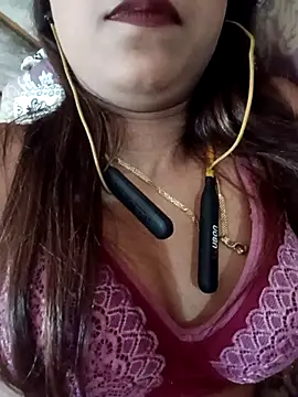 payalsharma95 online show from October 8, 5:43 pm