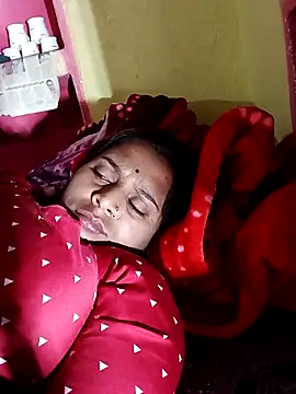 Hot crety online show from March 17, 3:15 pm