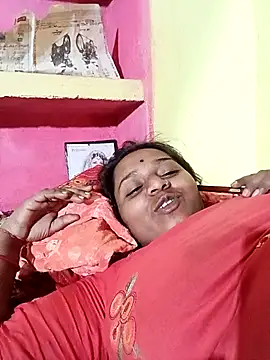 Hot crety online show from April 1, 4:37 pm