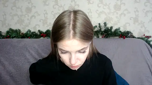 HitGyrl online show from December 16, 4:28 am