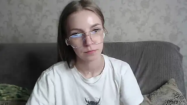 HitGyrl online show from March 2, 5:08 am