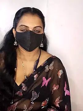 Snapshot of sneha_bebo chatting on September 13, 3:45 pm sneha bebo online show from September 13, 3:45 pm