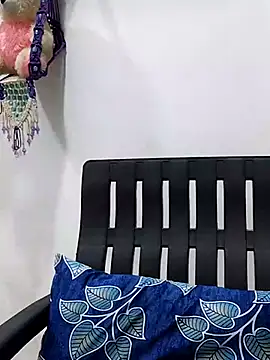 Snapshot of sneha_bebo chatting on November 28, 4:09 pm sneha bebo online show from November 28, 4:09 pm