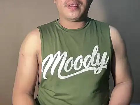 Snapshot of bigfatdaddy85 chatting on November 16, 7:14 am bigfatdaddy85 online show from November 16, 7:14 am