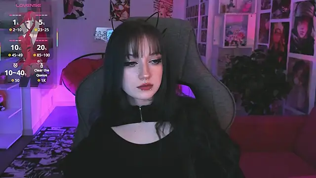 LiliLuna online show from February 15, 3:31 pm