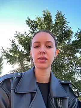 ElliRose online show from September 27, 5:01 am