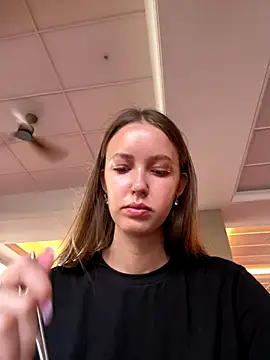 ElliRose online show from October 13, 1:27 am