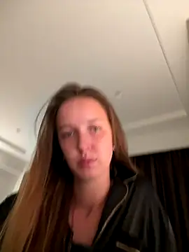 ElliRose online show from October 23, 12:04 pm