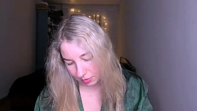 NancySanders online show from April 24, 7:05 pm