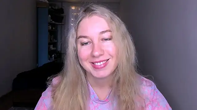 NancySanders online show from April 25, 8:06 am