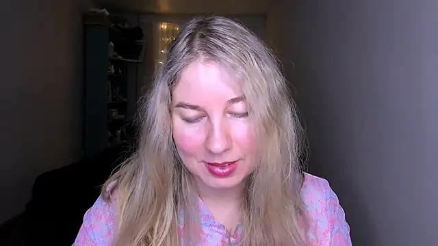 NancySanders online show from April 25, 6:49 pm