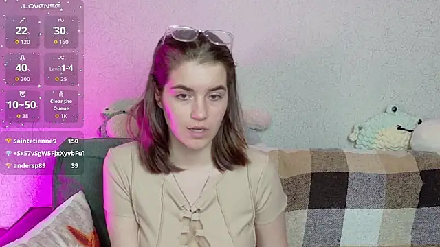 ElzaBlis online show from April 19, 6:10 pm