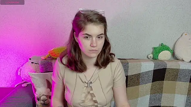 ElzaBlis online show from June 15, 1:13 pm