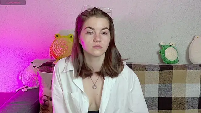 ElzaBlis online show from June 16, 1:25 pm