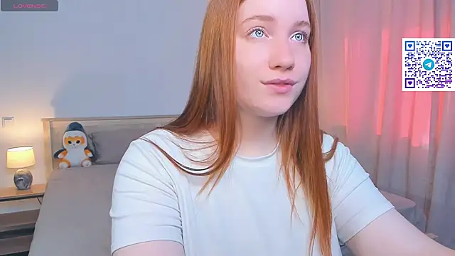 Snapshot of EthalCarlsqq chatting on October 1, 9:37 am EthalCarlsqq online show from October 1, 9:37 am