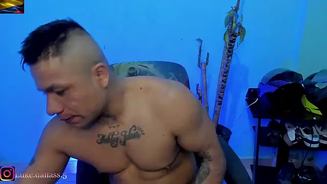 zeus 7777 online show from March 4, 8:20 am