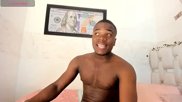 Snapshot of eduward_carter chatting on May 23, 9:30 pm eduward carter online show from May 23, 9:30 pm