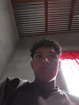 Snapshot of MattBroddy chatting on November 14, 2:16 pm MattBroddy online show from November 14, 2:16 pm