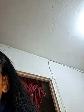 NARNYALABELLA online show from December 5, 9:40 am