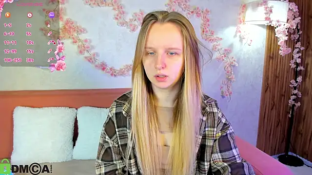 Snapshot of Rina_Panic chatting on October 5, 1:04 am Rina Panic online show from October 5, 1:04 am