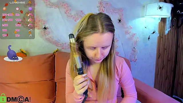 Snapshot of Rina_Panic chatting on October 21, 1:06 am Rina Panic online show from October 21, 1:06 am