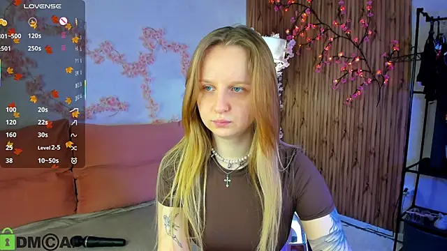 Snapshot of Rina_Panic chatting on November 7, 12:32 am Rina Panic online show from November 7, 12:32 am