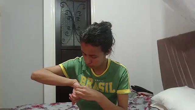 nathaly jones  online show from January 15, 12:10 pm