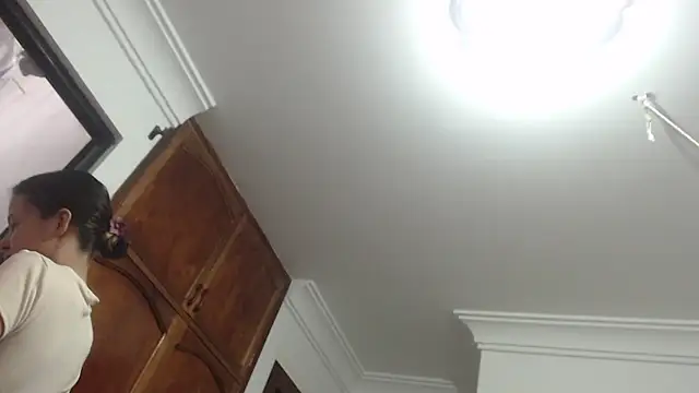 nathaly jones  online show from April 9, 11:59 am