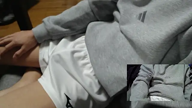 Snapshot of Yasu2000 chatting on December 3, 1:46 am Yasu2000 online show from December 3, 1:46 am