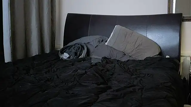 pantyhoselover54 online show from November 27, 7:21 am