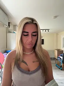 EllieMaeBaby online show from February 27, 1:55 pm