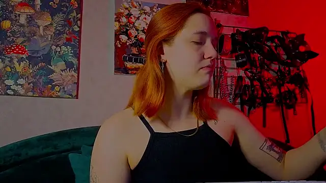 Snapshot of the_high_priestess chatting on April 25, 2:58 am the high priestess online show from April 25, 2:58 am