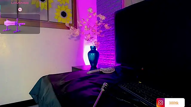Snapshot of Cata_MW chatting on October 18, 7:03 pm Cata MW online show from October 18, 7:03 pm